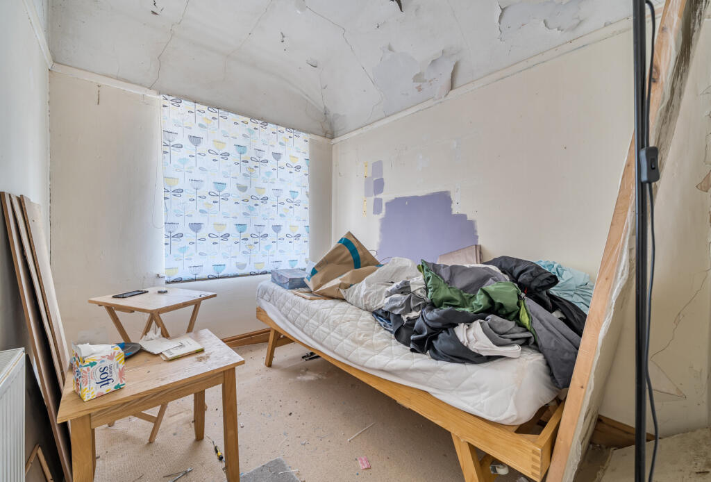 1374985-10-691324...