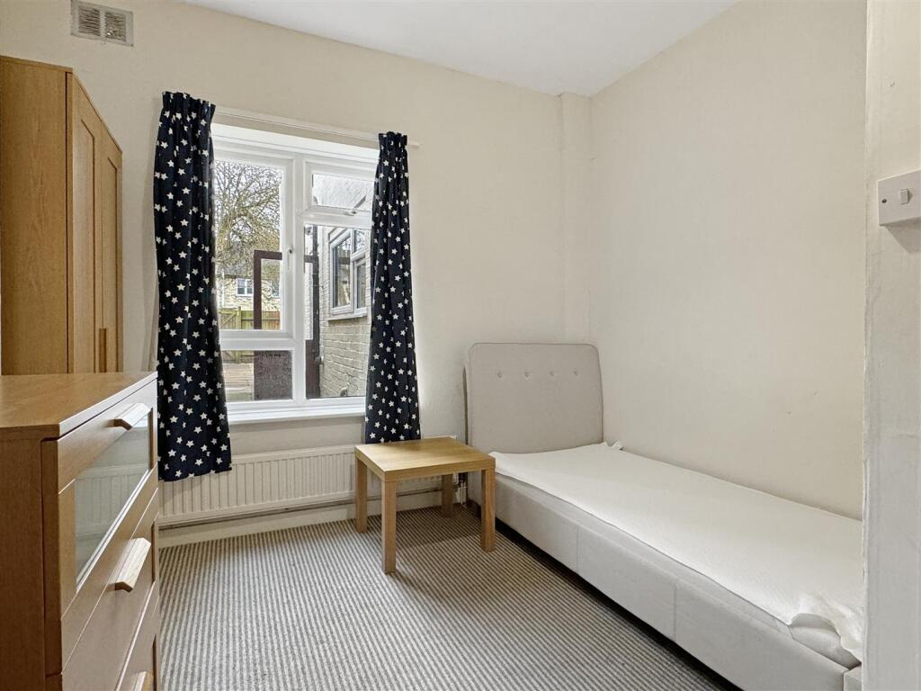 Bedroom.jpg