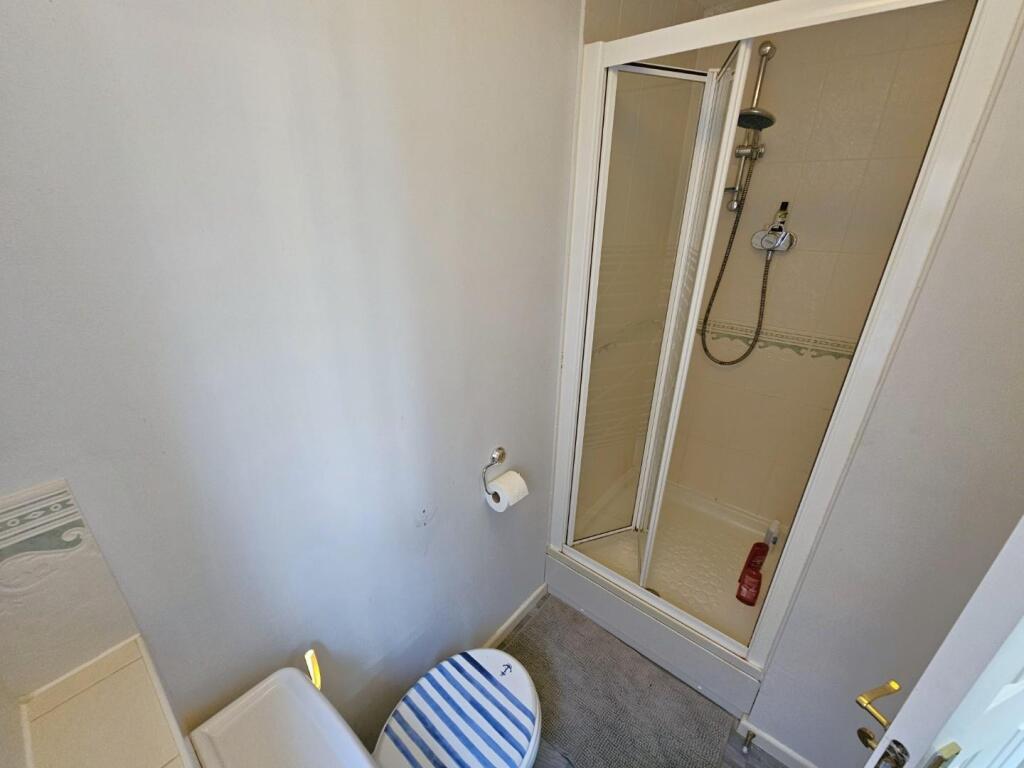 Ensuite (2).jpg