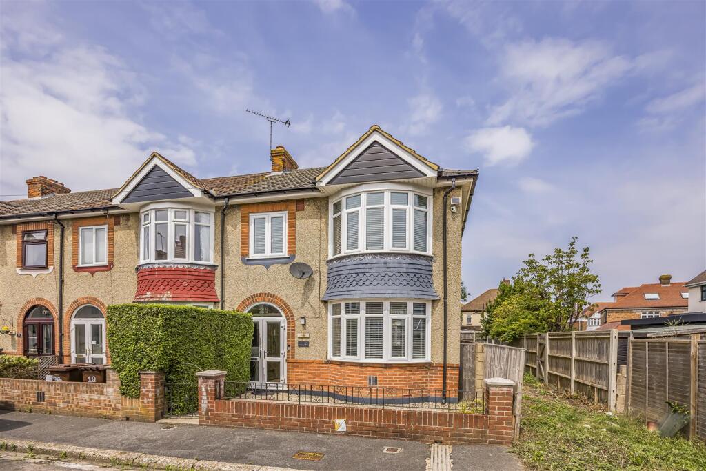 21 Langdale Avenue, Portsmouth-PorticoMarketing-O'