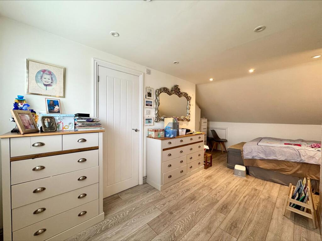 processed-3DC24707-8355-4ED1-BF59-C1C89C030527.jpe