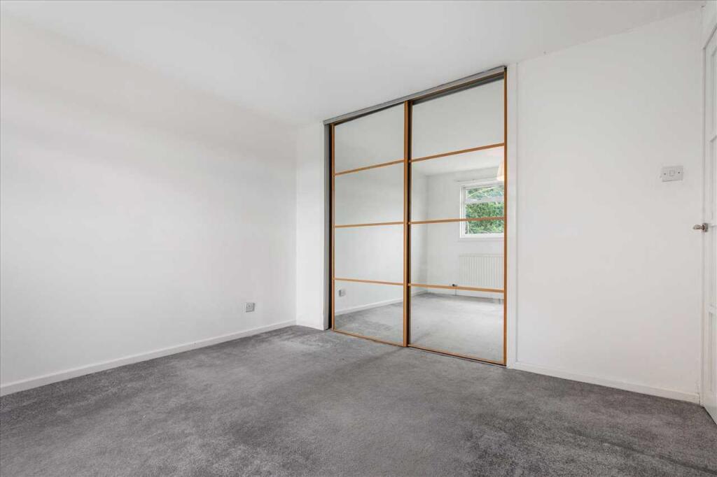 Bedroom Two (2)