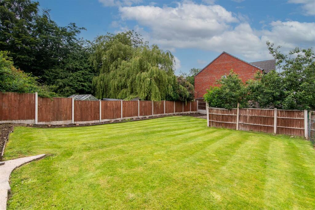 10 Fields Way-17.jpg
