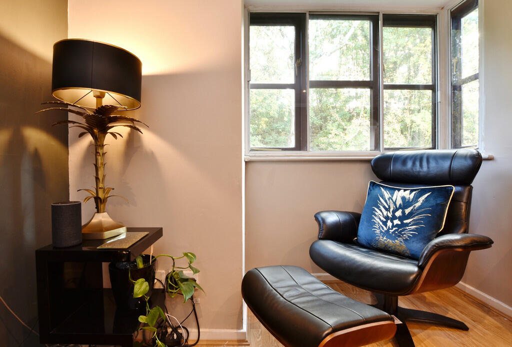 Living Area - Det...