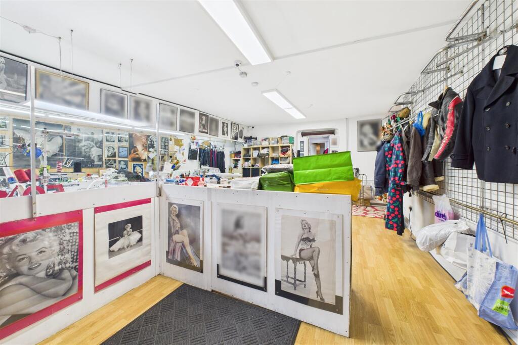 361 Two Mile Hill Road, Kingswood, Bristol BS15 1A