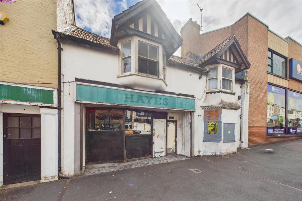 150, East Reach Taunton, Somerset, TA1 3HT | Holli