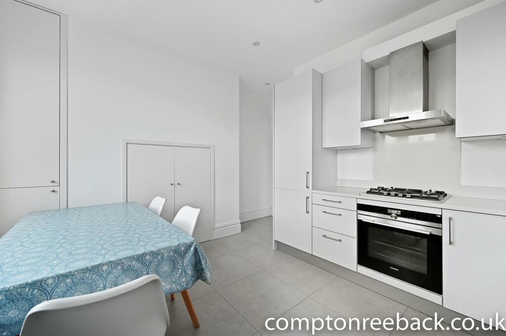 BCCR - 70 Castellain Mansions - Kitchen B (4).jpg