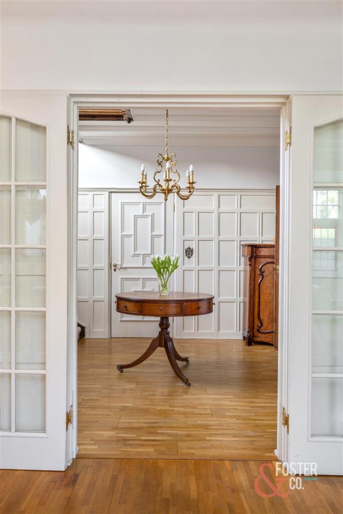 Dyke Road Avenue, 34-023.jpg