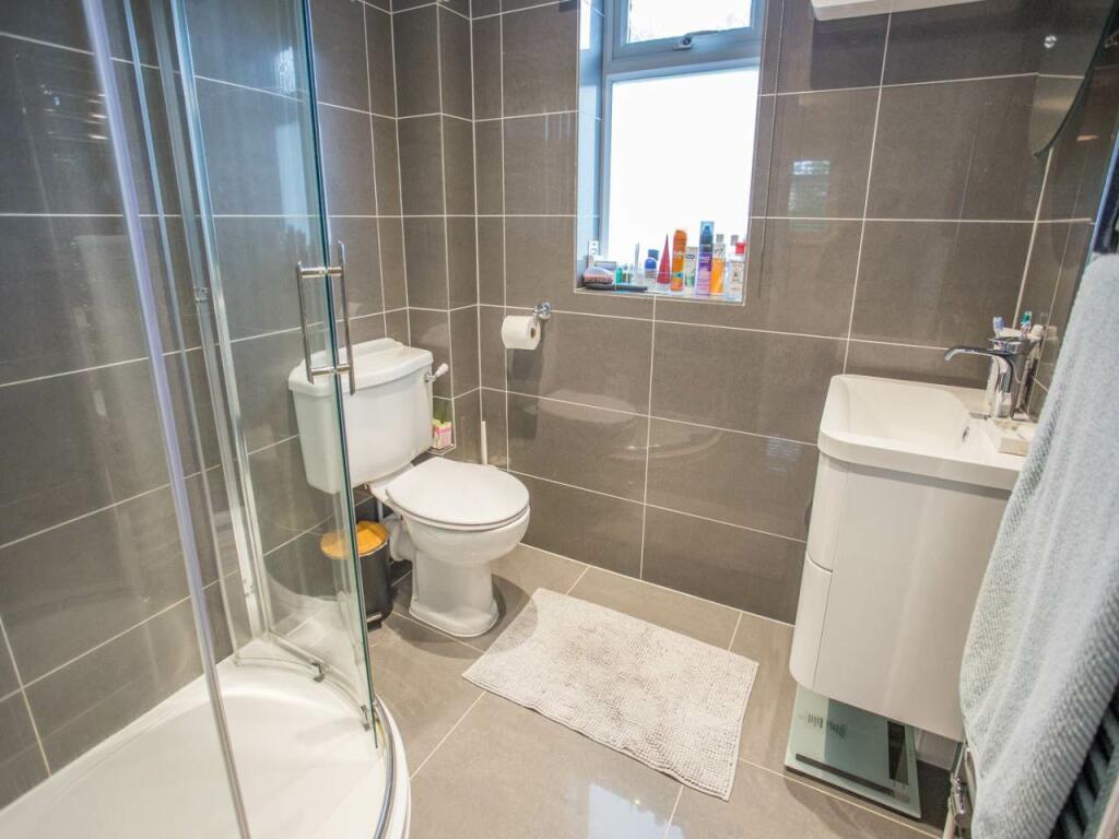 Ensuite bathroom
