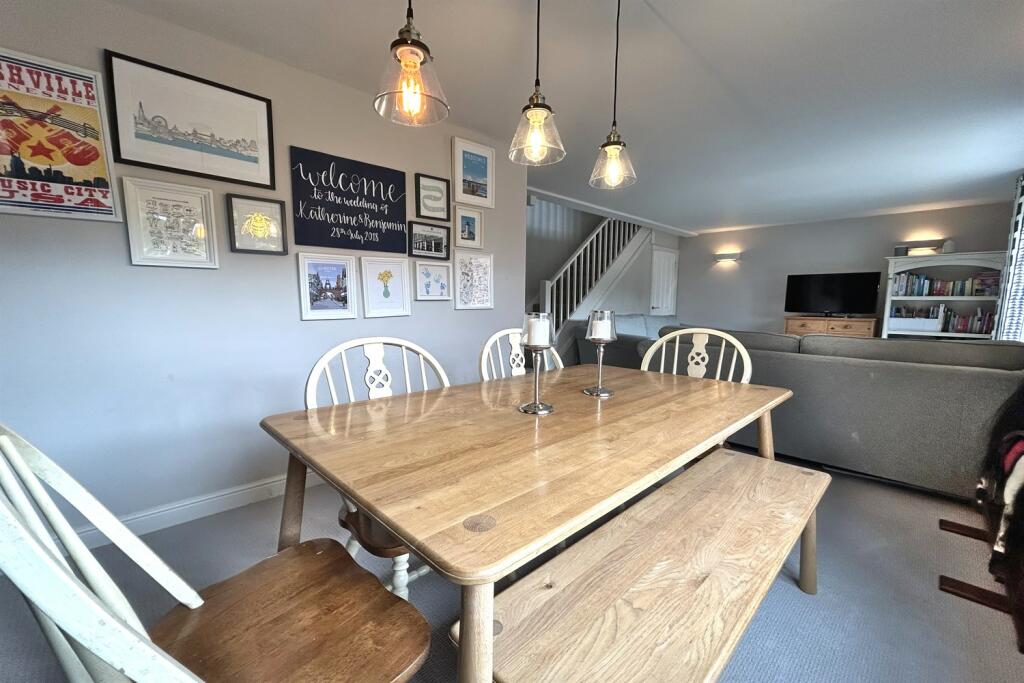 Living/Dining Room