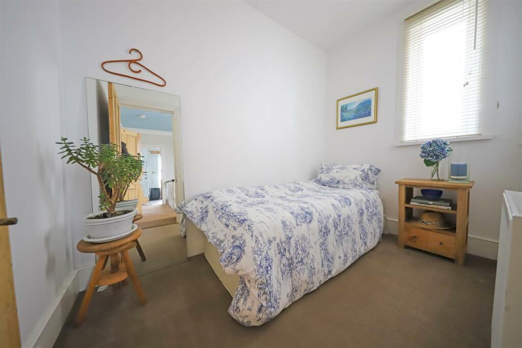 nicholas james ditchling rd bed 4.jpg