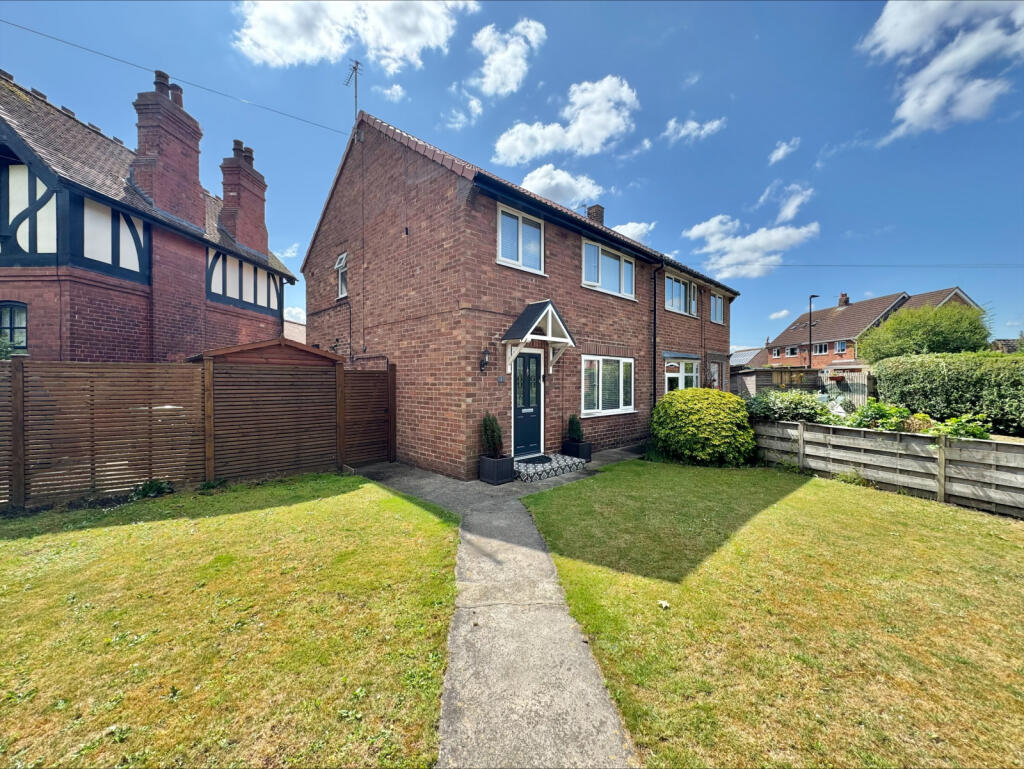 3 Bedroom Semi Detached for Rent