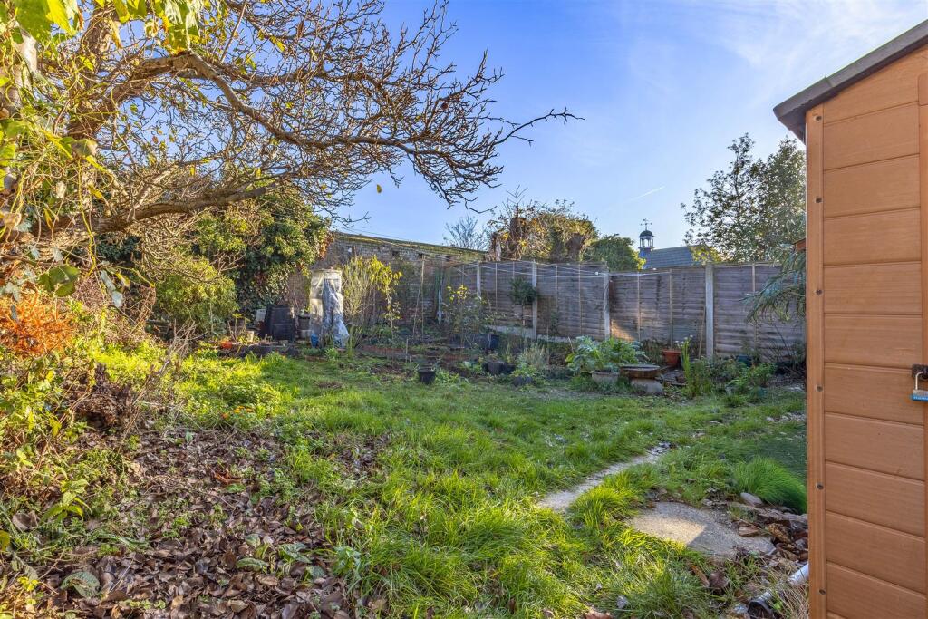 Shared Rear Garden