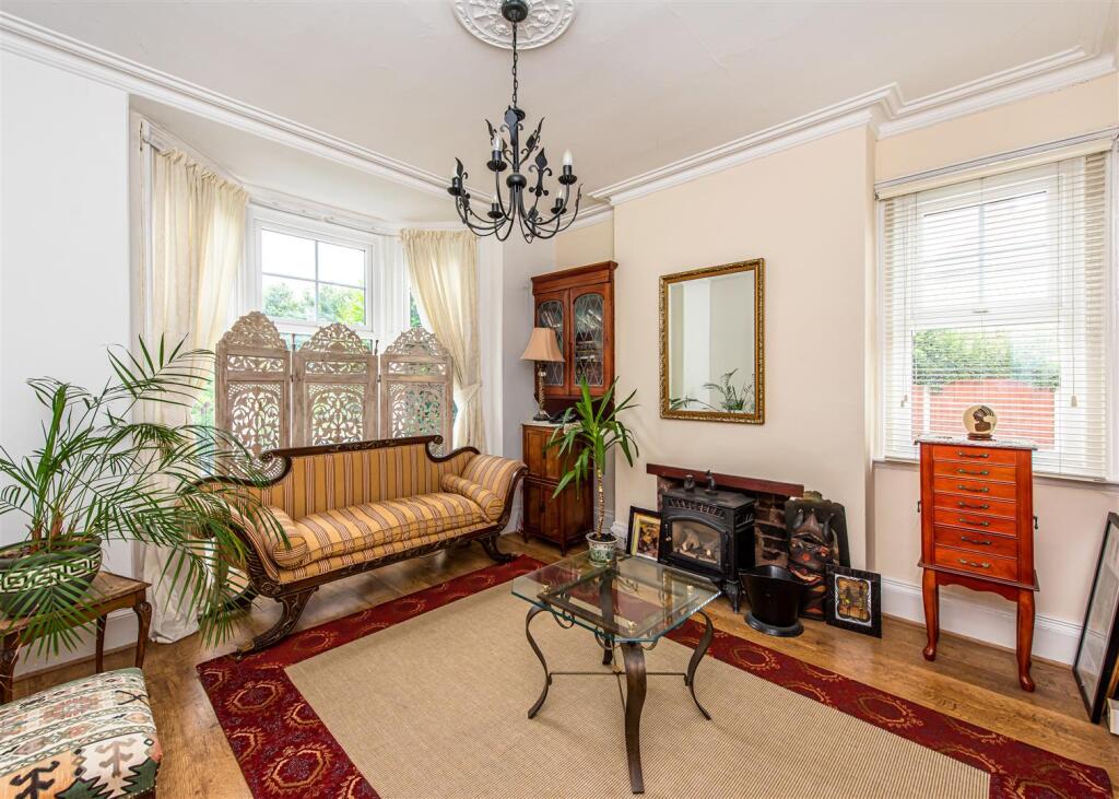 41 Broad Lane-reception1.jpg