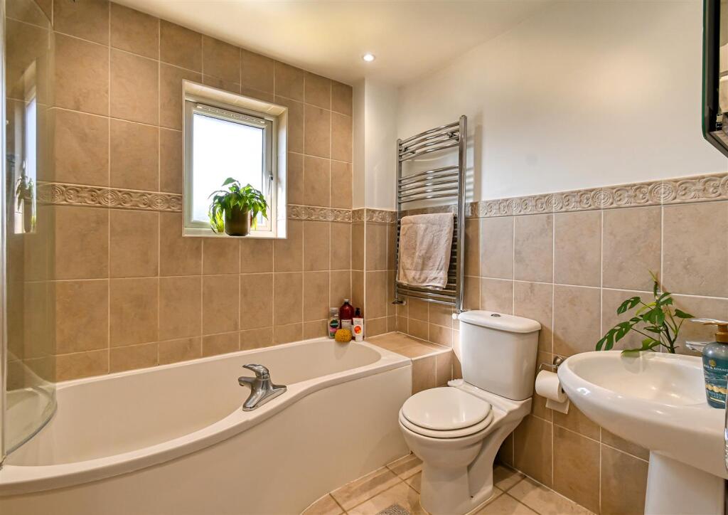 4 Washbrook Road-02.jpg