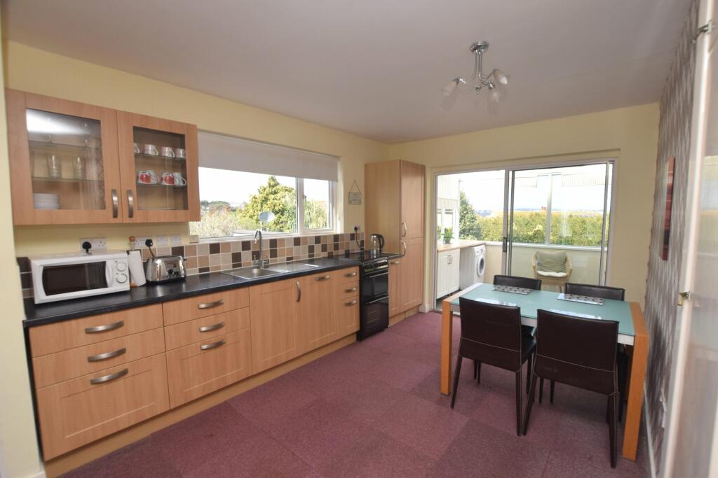 Flat 1 Kitchen