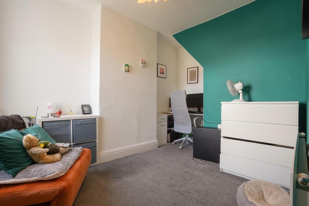 Bedroom 3.jpg