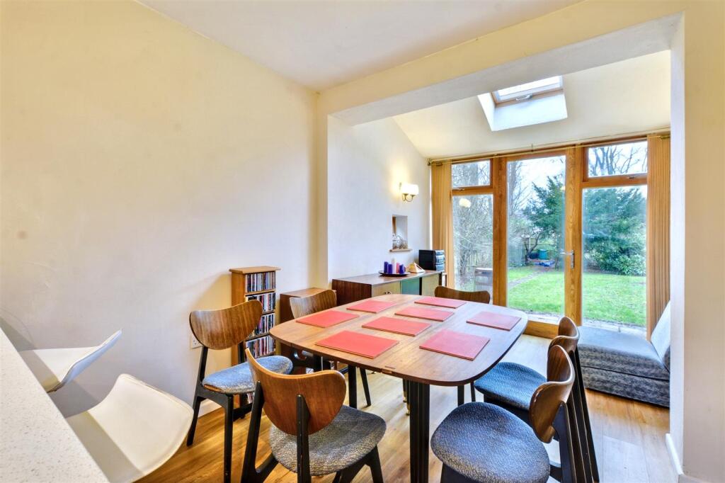 Dining Room_1.jpeg