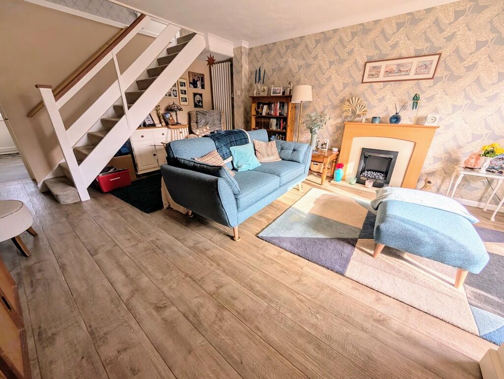 PXL_20251002_0912...