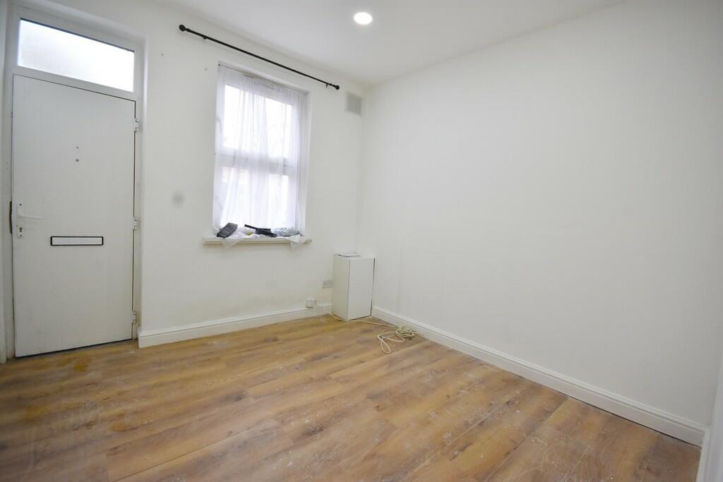 Living room 1-min