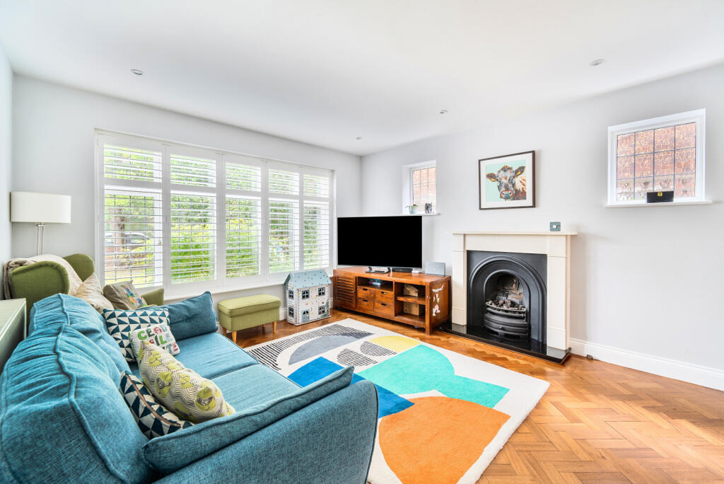 1309952-9-684aa16...