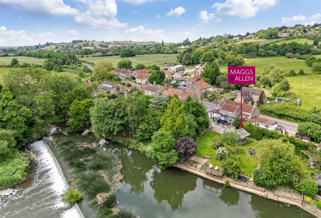 15 - Detached Period Property for Auction, Swinefo