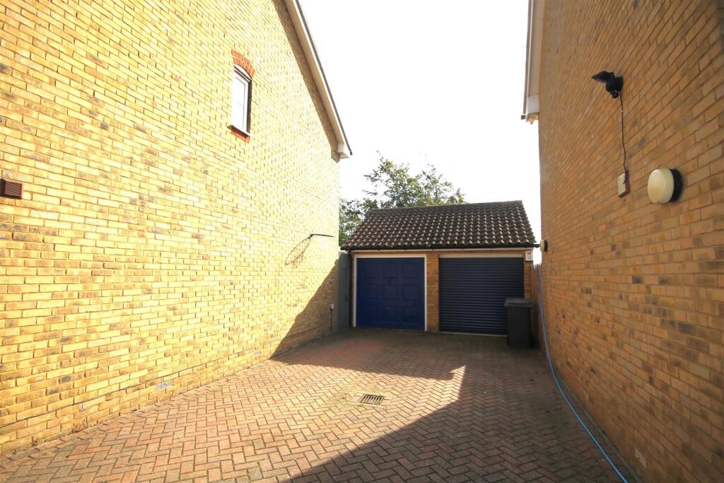 Garage.JPG