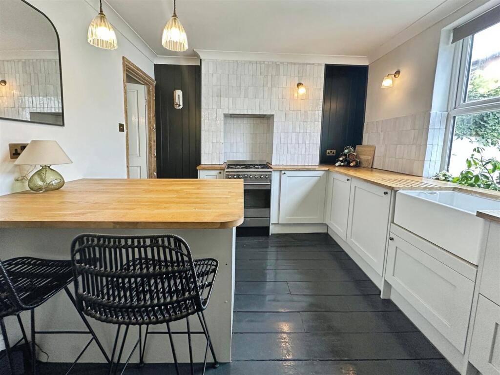 5be7d917--4254-AF47-29E513CB6AA1-61268-000013EE56F