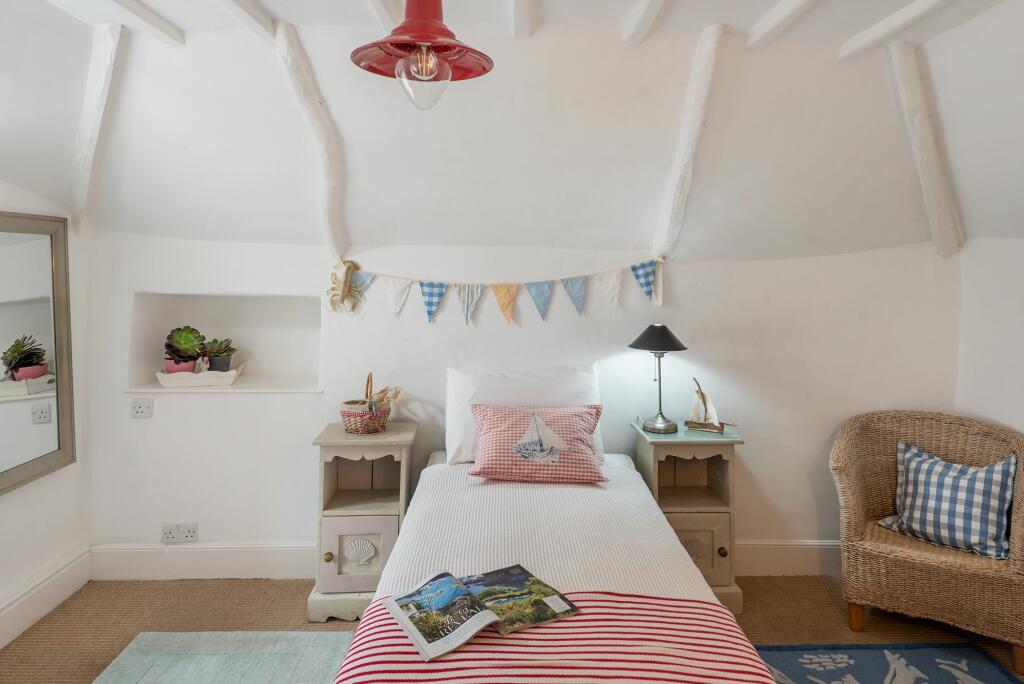 Sea Breeze Bedroom_Torcross