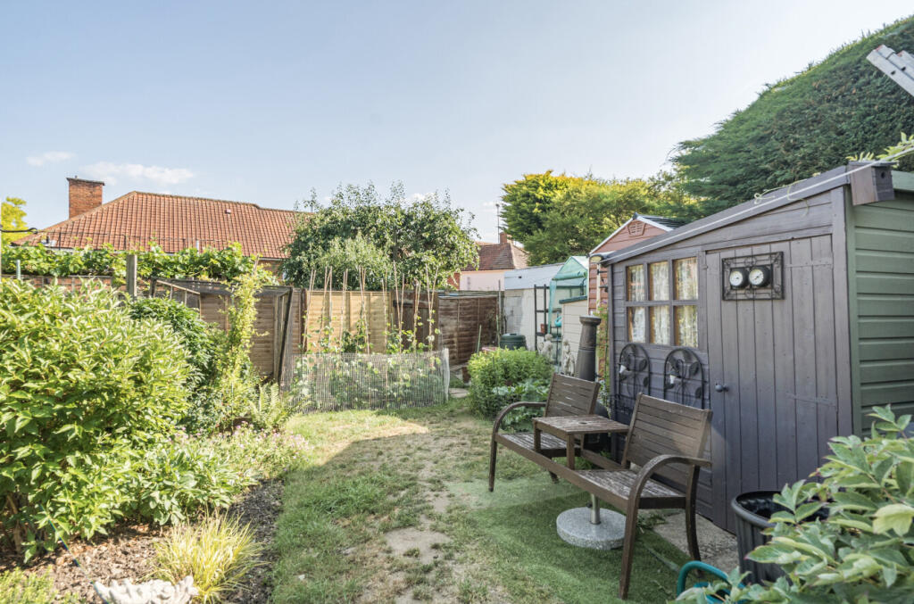 1313647-18-685468...