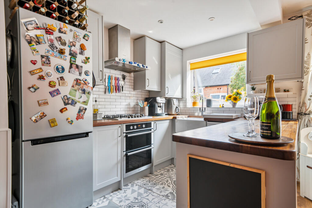 1333724-18-689a19...