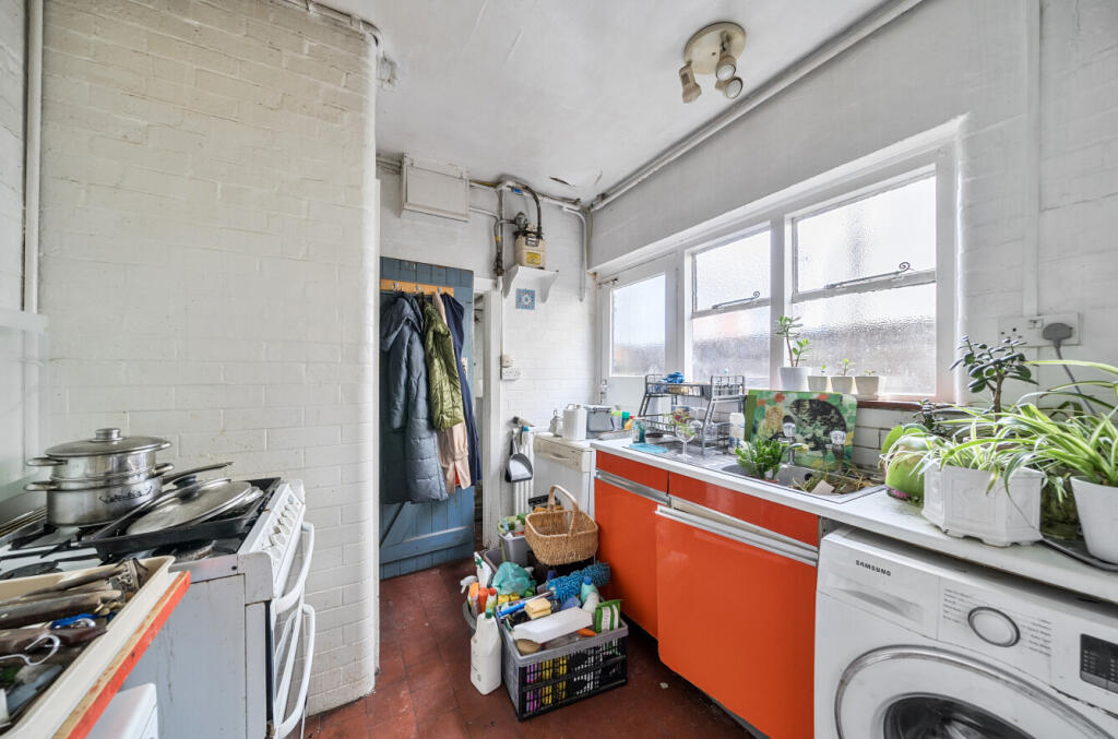 1347357-12-68b179...