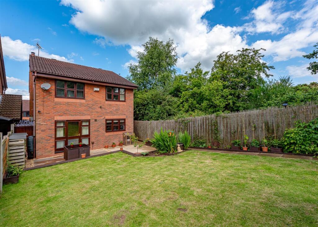 57 Penleigh Gardens-Garden2.jpg