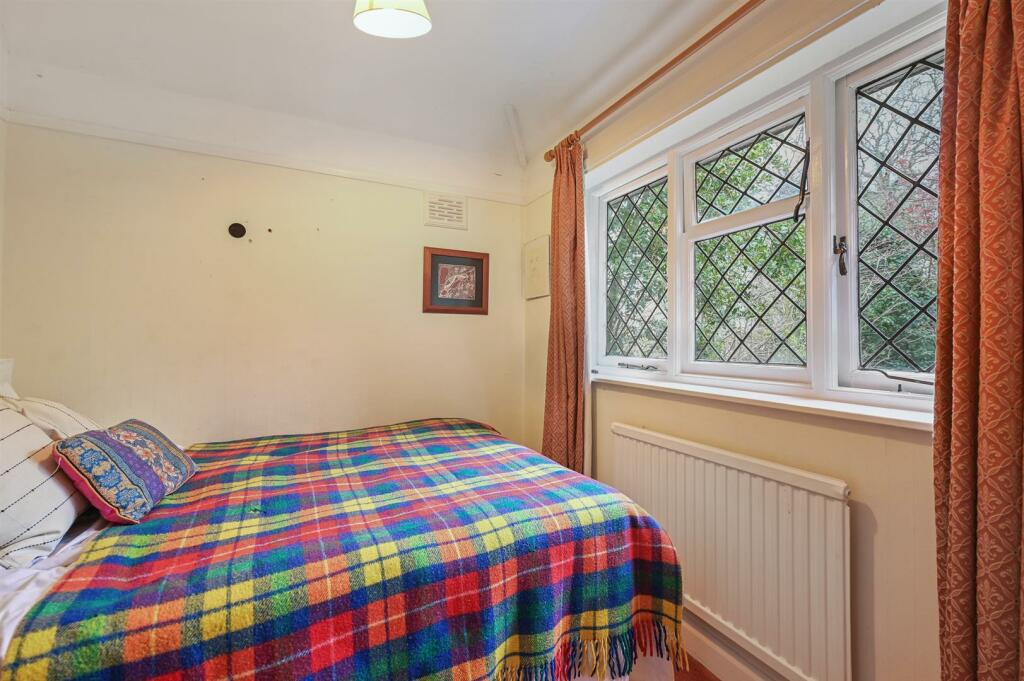 Bedroom 5.jpg