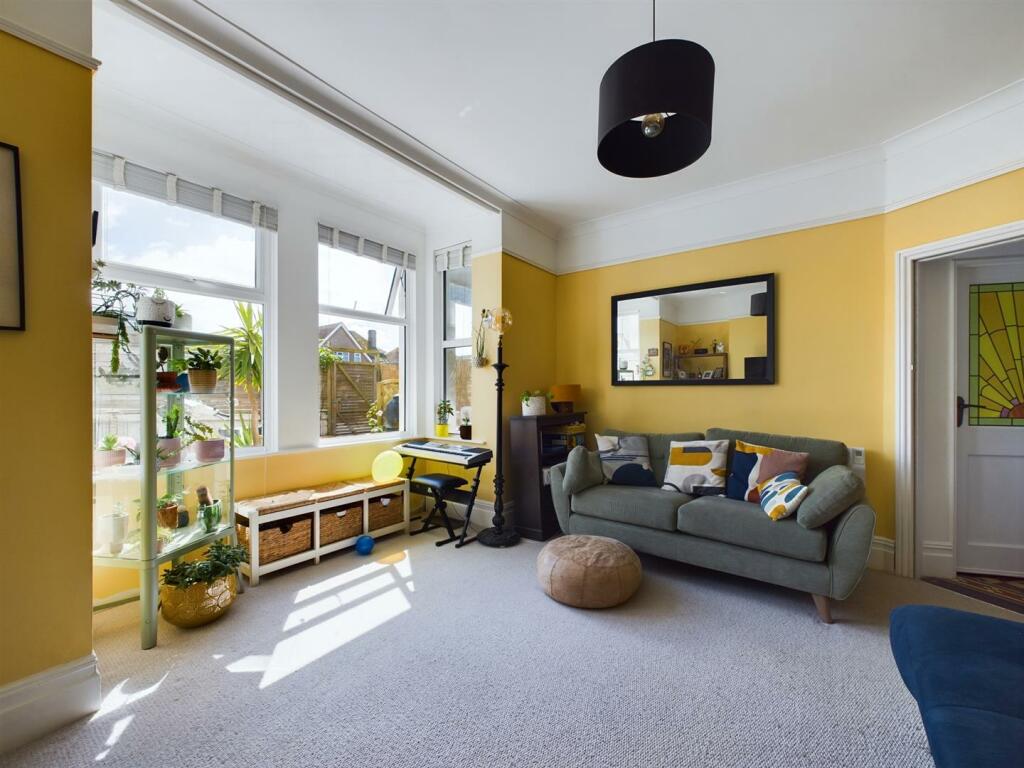 Lounge Front.
