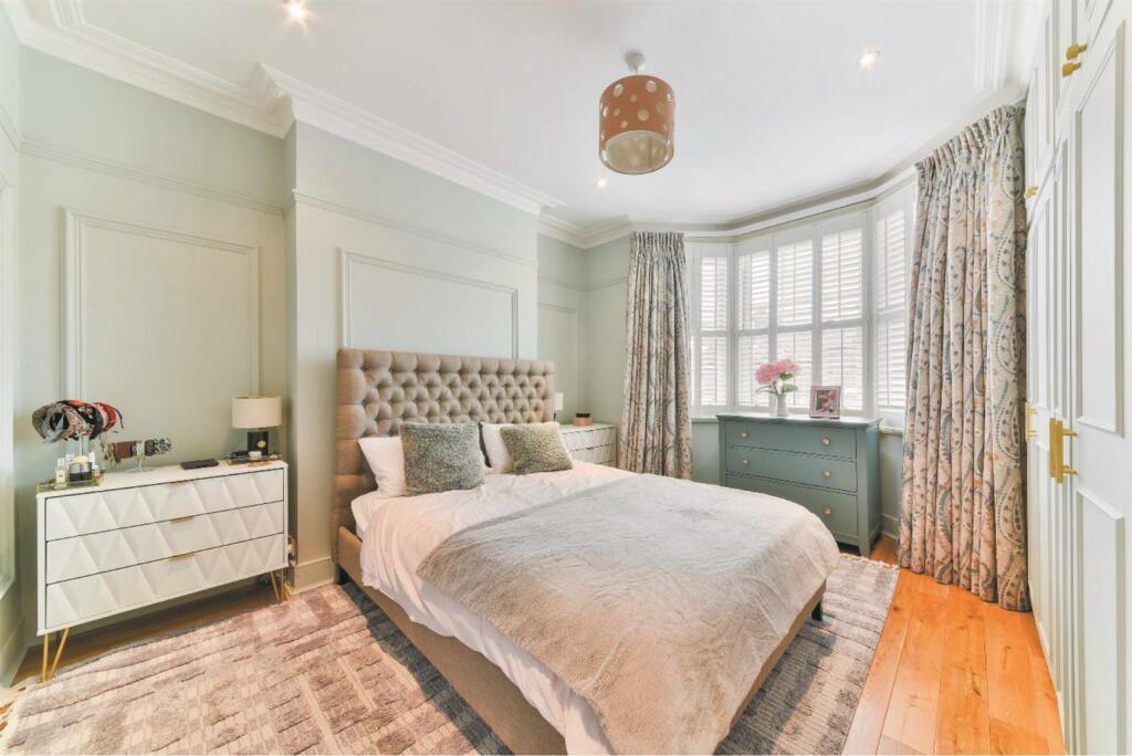 90 Lambton Road_photo 5.jpg
