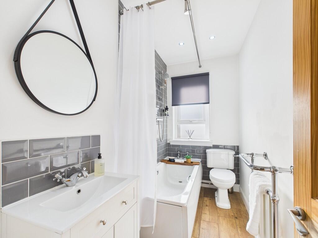 CAM05526G0-PR0038...