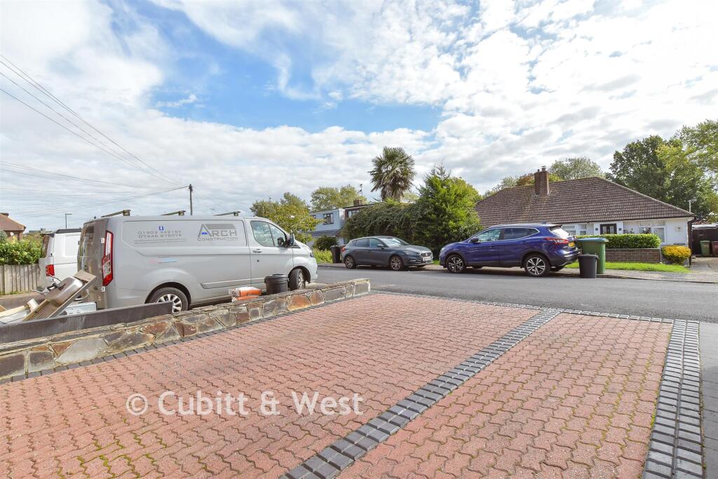 Driveway/Parking