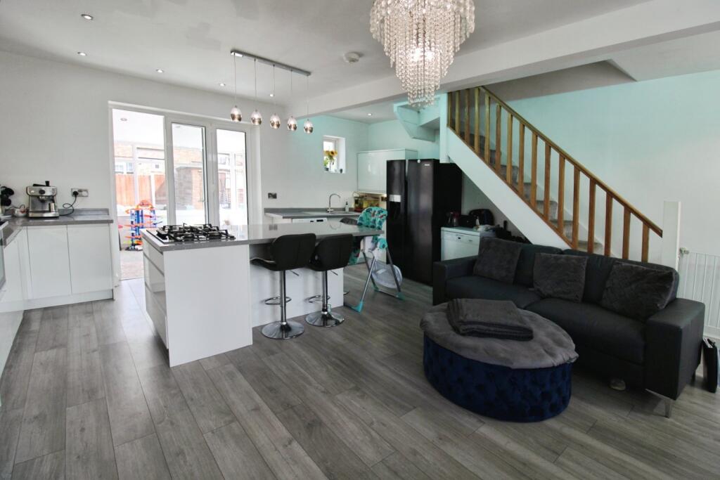 Lounge/Diner/Kitchen