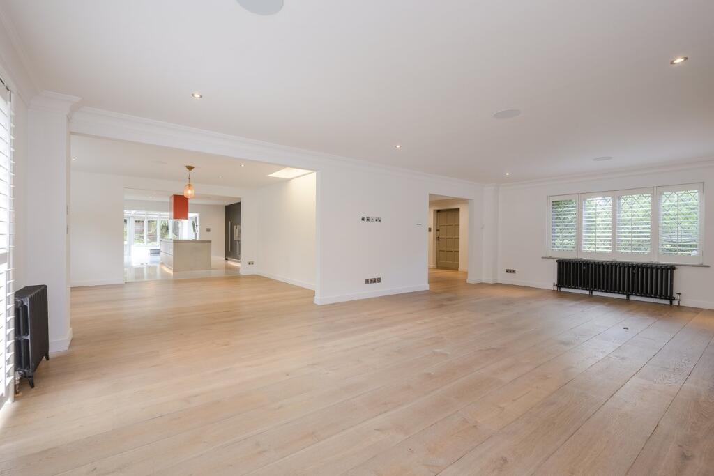 Fairfield Park, Cobham, KT11