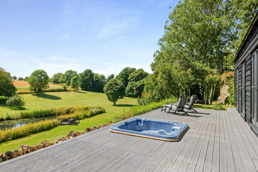 Lodge Deck