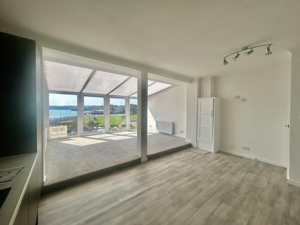 Open Plan Lounge .JPG