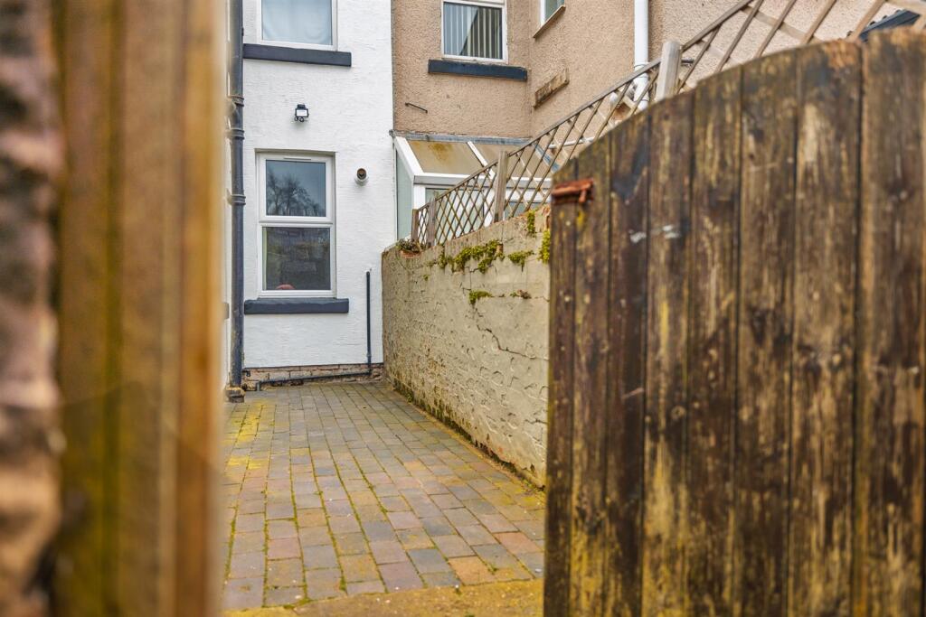 41 Burton Road-8.jpg