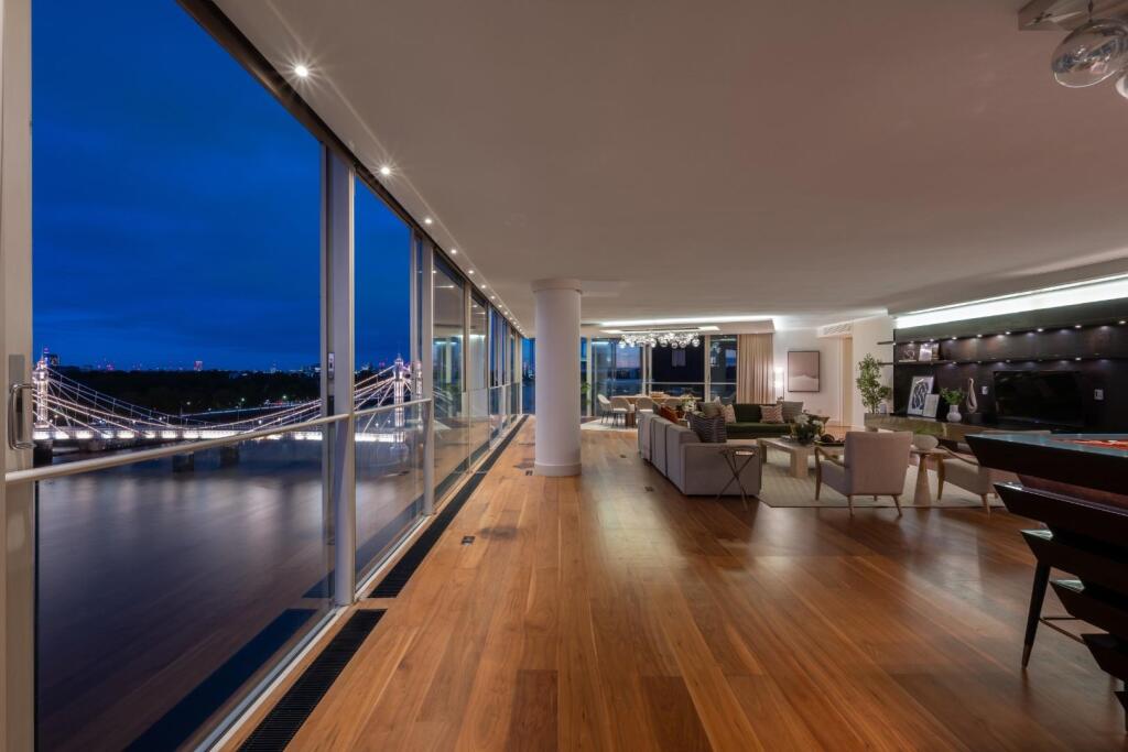 Apartment 64-66 Riverside One Hi-83.jpg