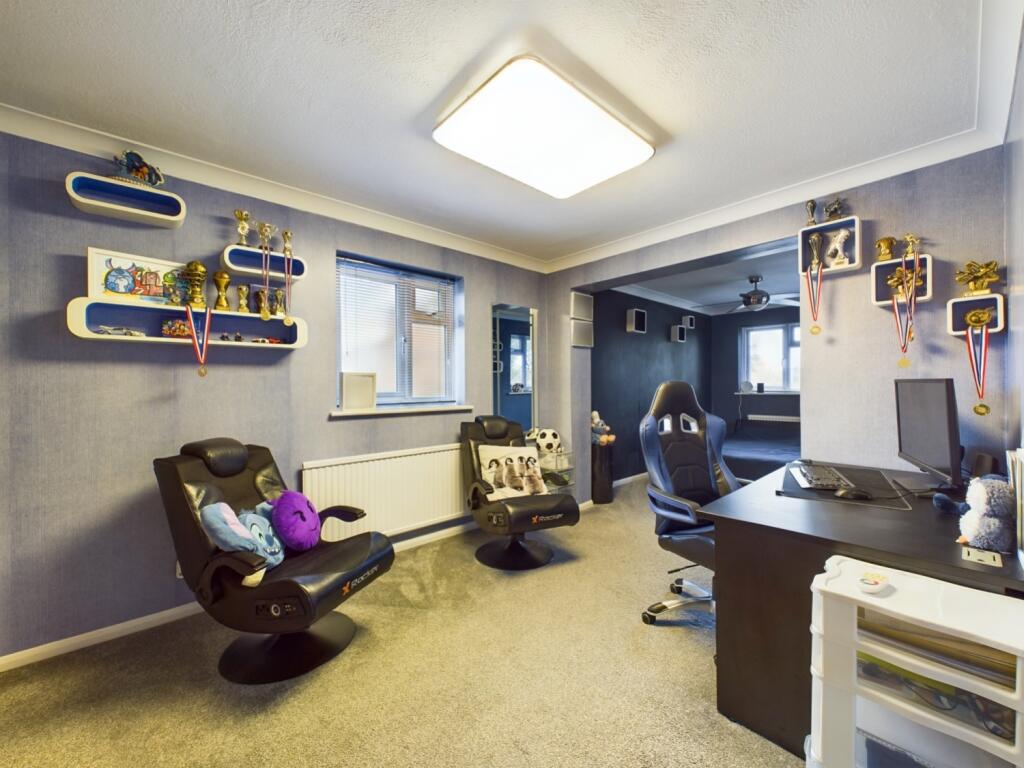 Lrg_CAM03624G0-PR0084-STILL041