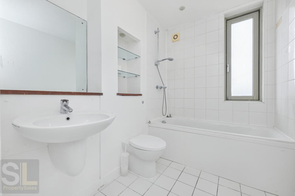 20251114034100_DSC_4179_vevED