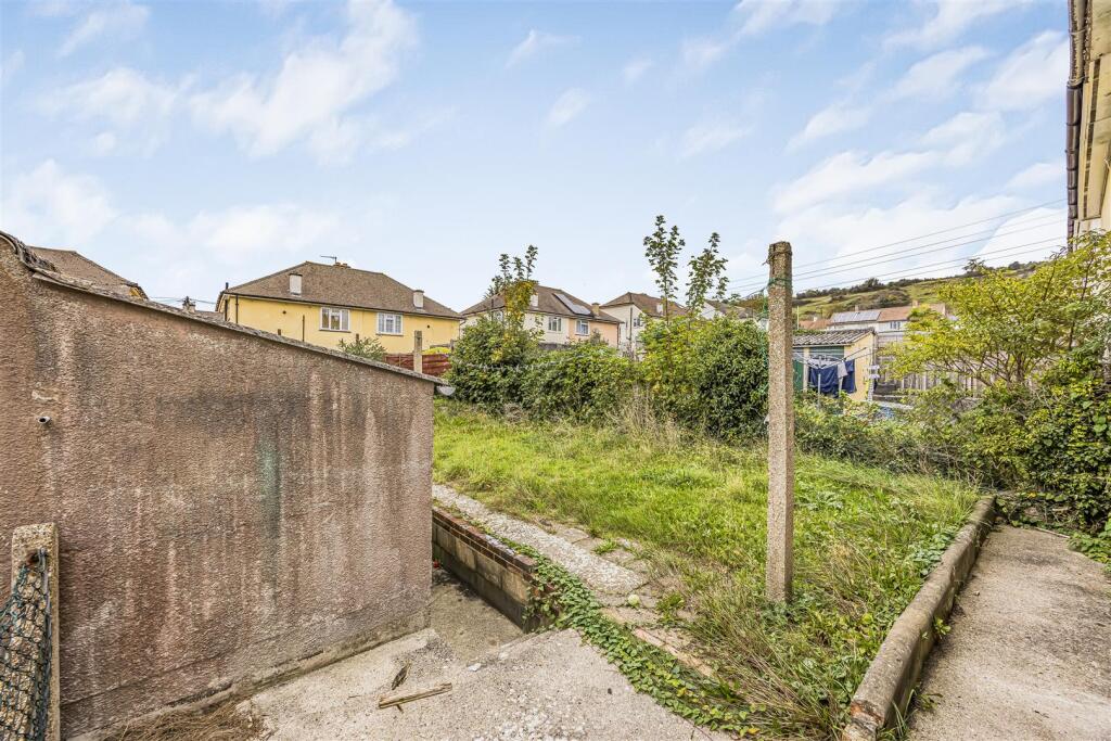 9 Blakemere Crescent, Paulsgrove-PorticoMarketing-