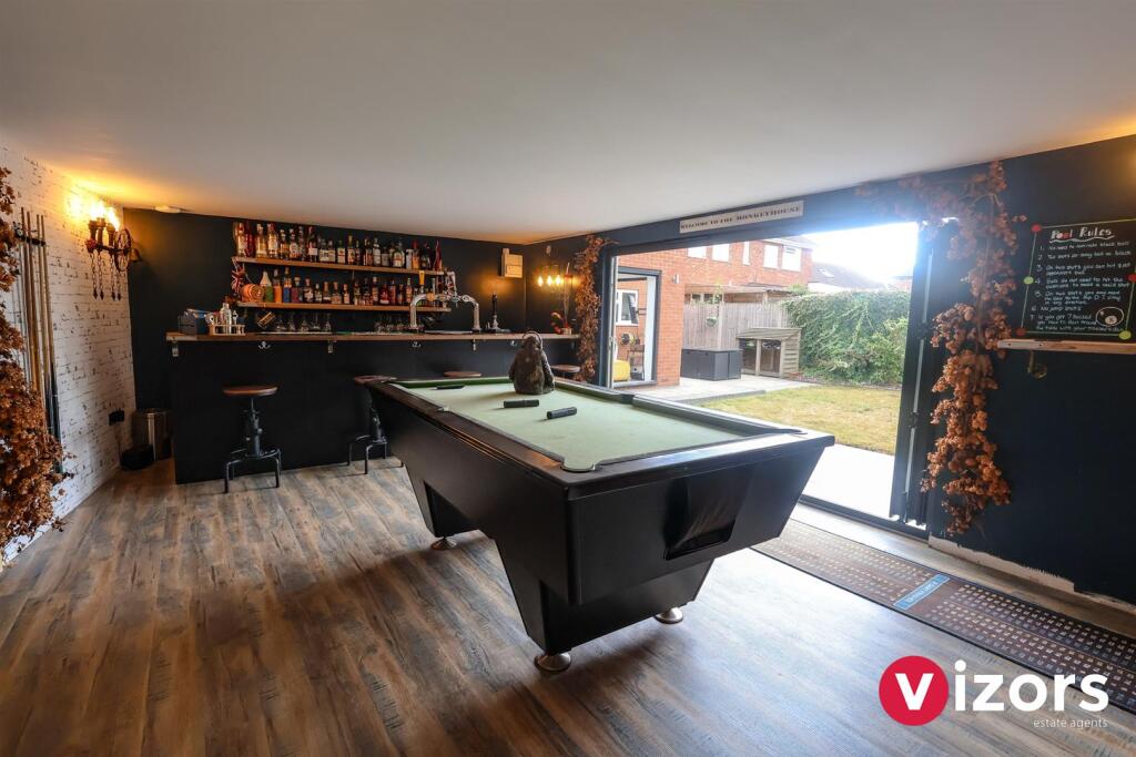 Games Room &amp; Bar