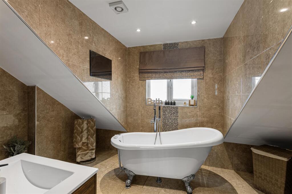 11_Thornwood_Covert_75.jpg