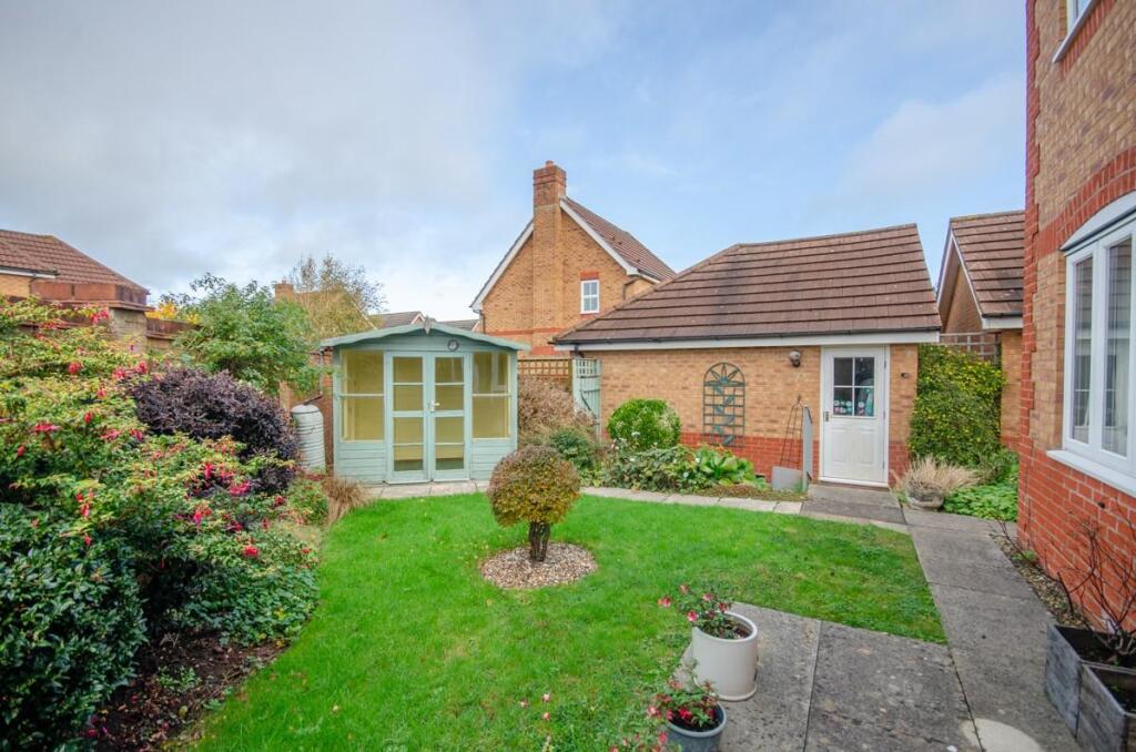 Rear garden pic 2.jpg